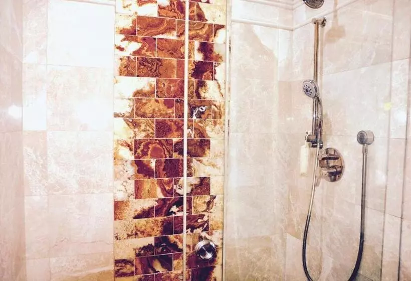 Aamiaismajoitus (B&B) Northern Lights Mansion