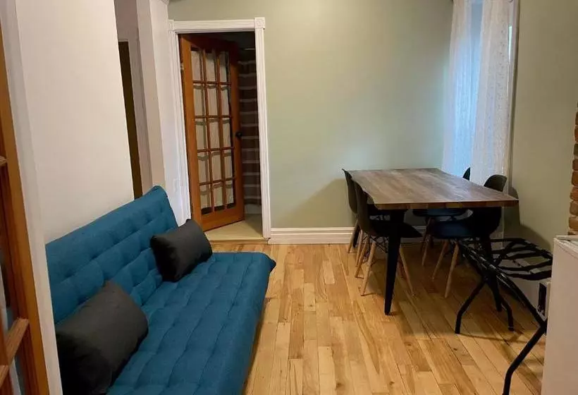 Hotelli Auberge Les Deux Tours