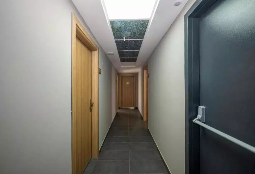 ホテル çorlu Dem