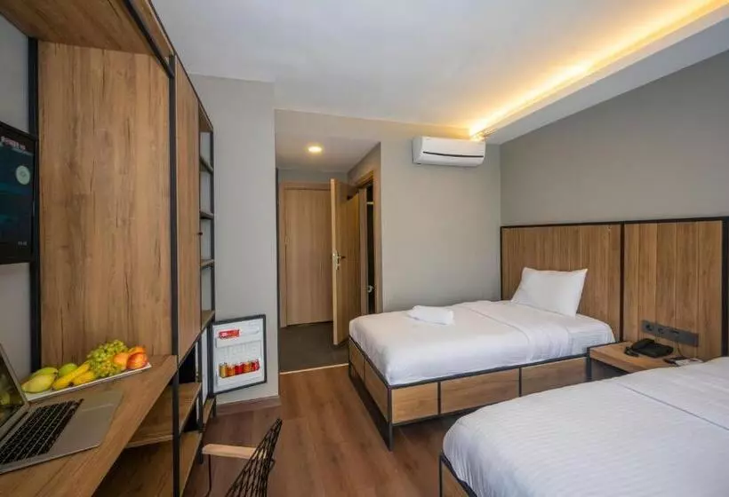 ホテル çorlu Dem