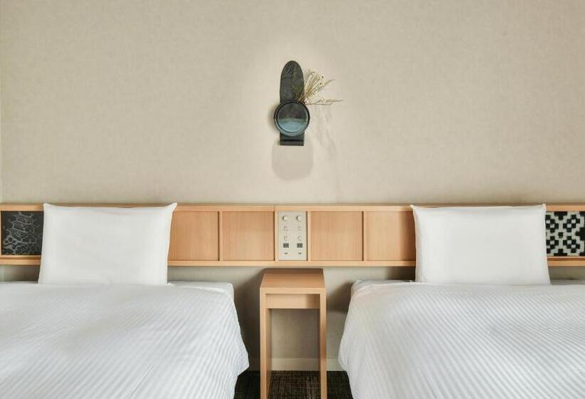 Ref Matsuyama City Station By Vessel Hotels