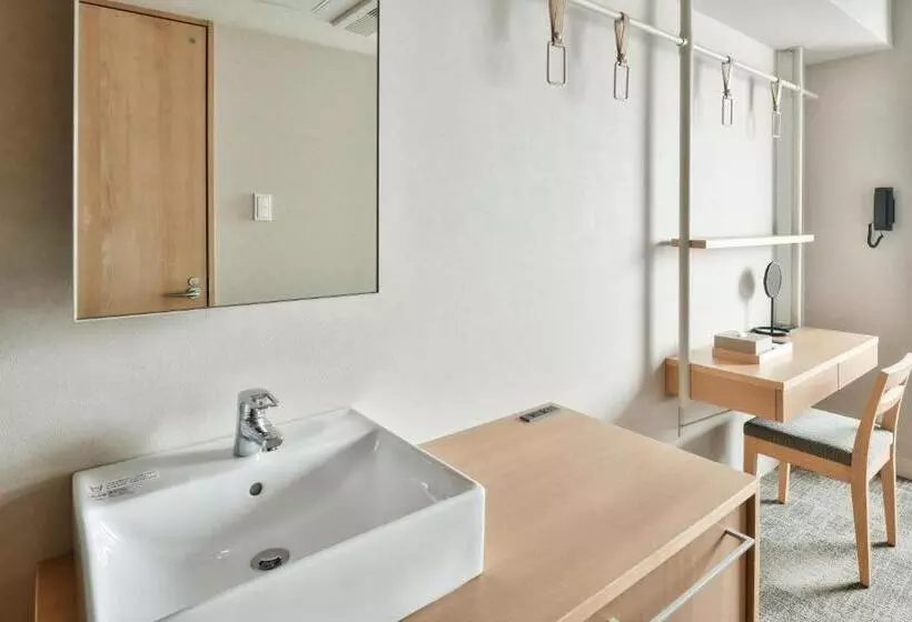 Ref Matsuyama City Station By Vessel Hotels