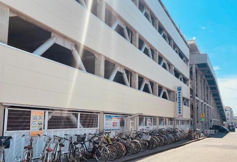 Ref Matsuyama City Station By Vessel Hotels