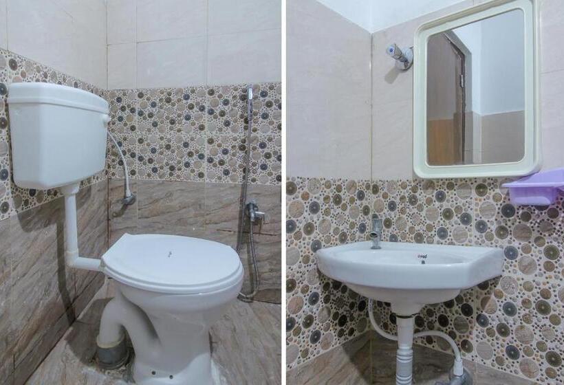 호텔 Spot On Mohit Gokul Lodge New Room S Near Snow World