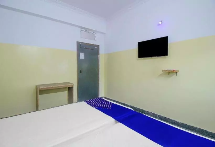 هتل Spot On Mohit Gokul Lodge New Room S Near Snow World