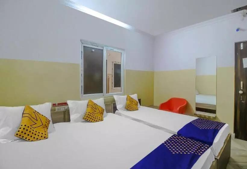 هتل Spot On Mohit Gokul Lodge New Room S Near Snow World