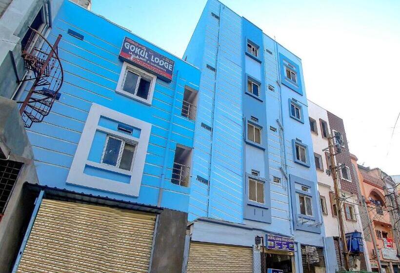 호텔 Spot On Mohit Gokul Lodge New Room S Near Snow World