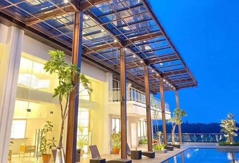 Kawana Golf Residence