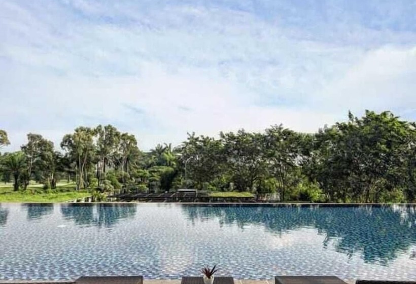 Kawana Golf Residence