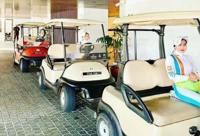 Kawana Golf Residence