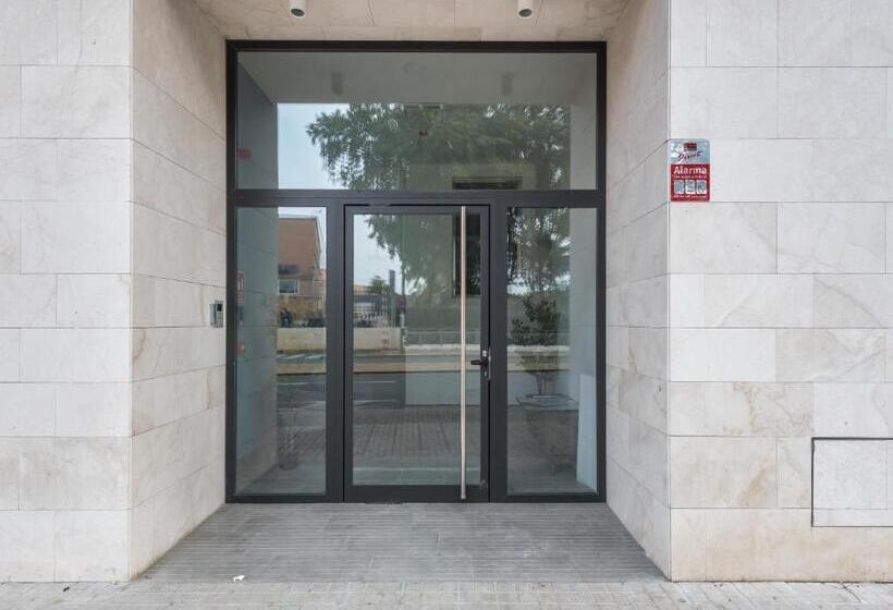 Limehome Sevilla Calle Torcuato Luca De Tena Digital Access