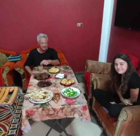 پانسیون Labib Guest House