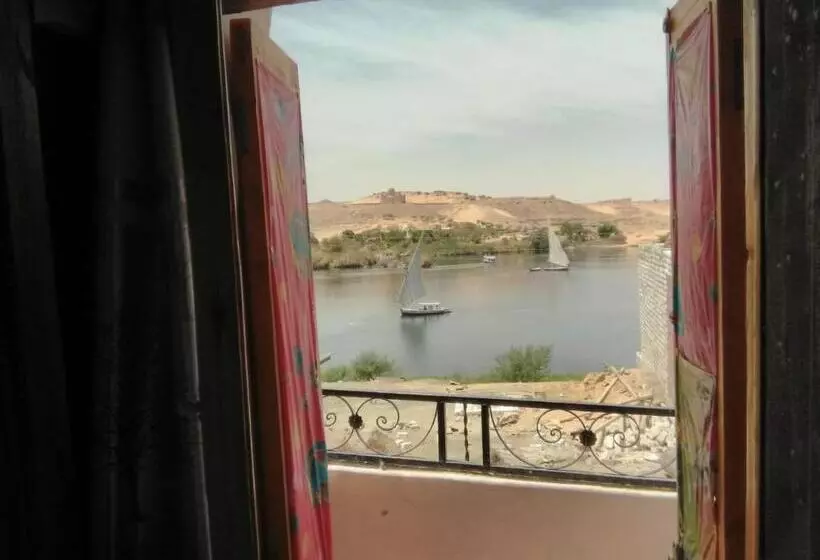 پانسیون Labib Guest House