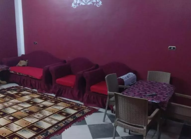 پانسیون Labib Guest House