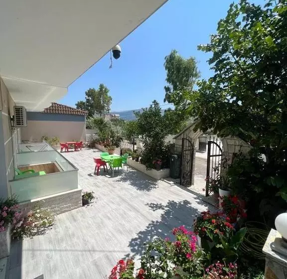 پانسیون Vila Flowers