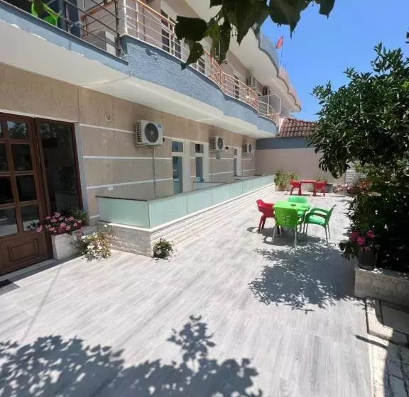 پانسیون Vila Flowers