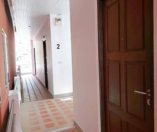 ユースホステル Aromdee At Naithon Beach