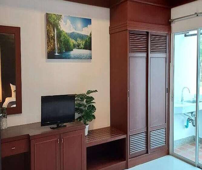 ユースホステル Aromdee At Naithon Beach