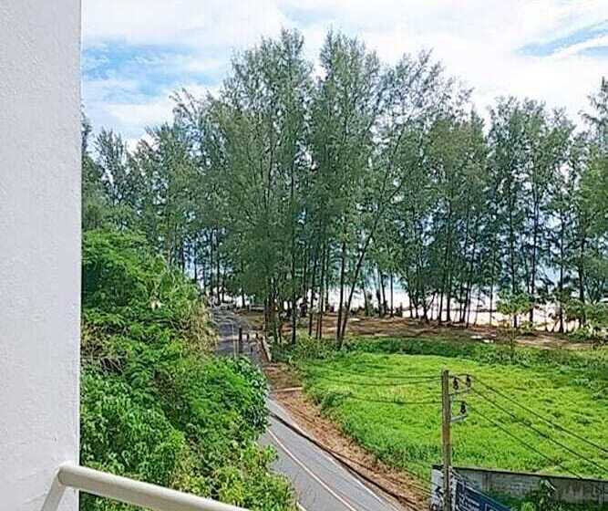 ユースホステル Aromdee At Naithon Beach