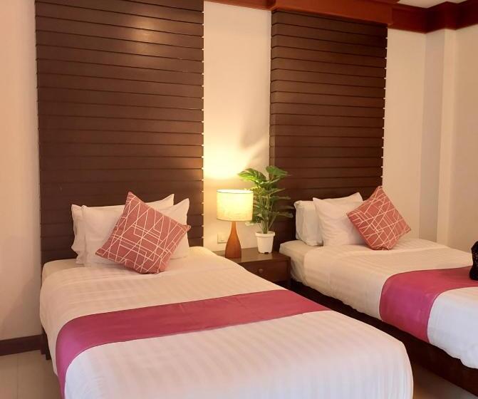 ユースホステル Aromdee At Naithon Beach