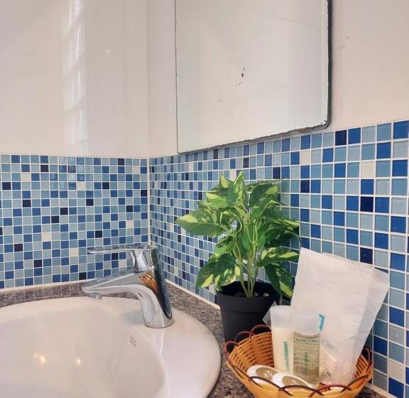 ユースホステル Aromdee At Naithon Beach