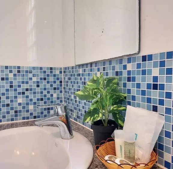 Retkeilymaja Aromdee At Naithon Beach