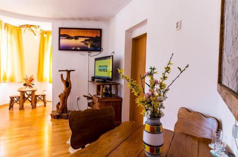 فندق Castelul De Vis