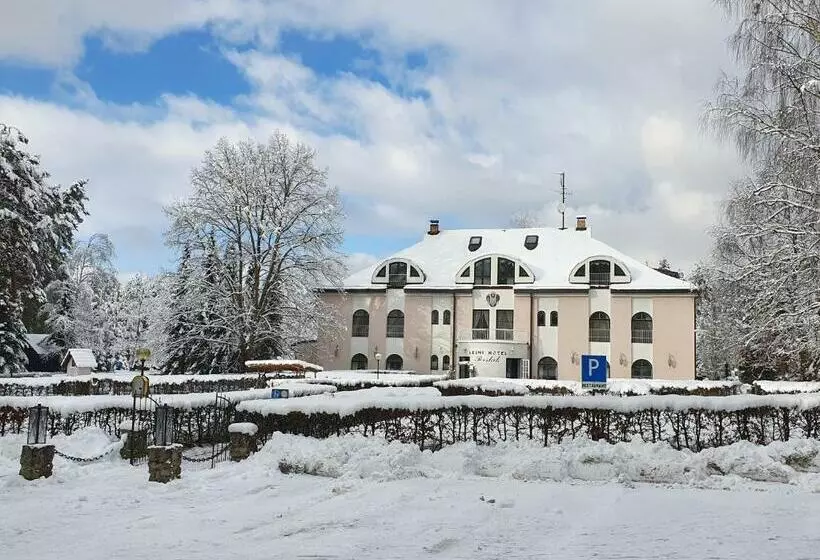 Lesní Hotel Peršlák