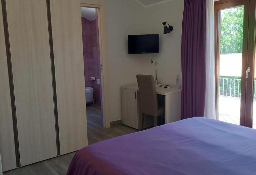 فندق Ristorante Villa Terry