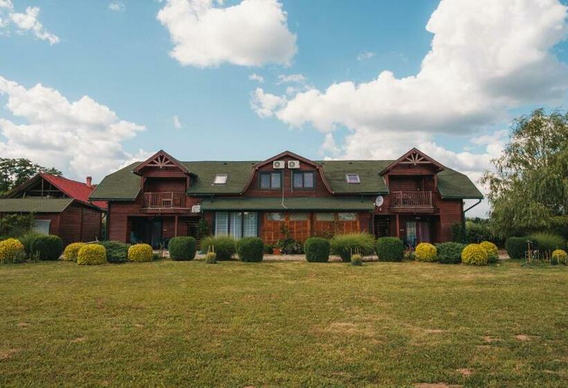 פנסיון Casa De Vacanta Roua Diminetii