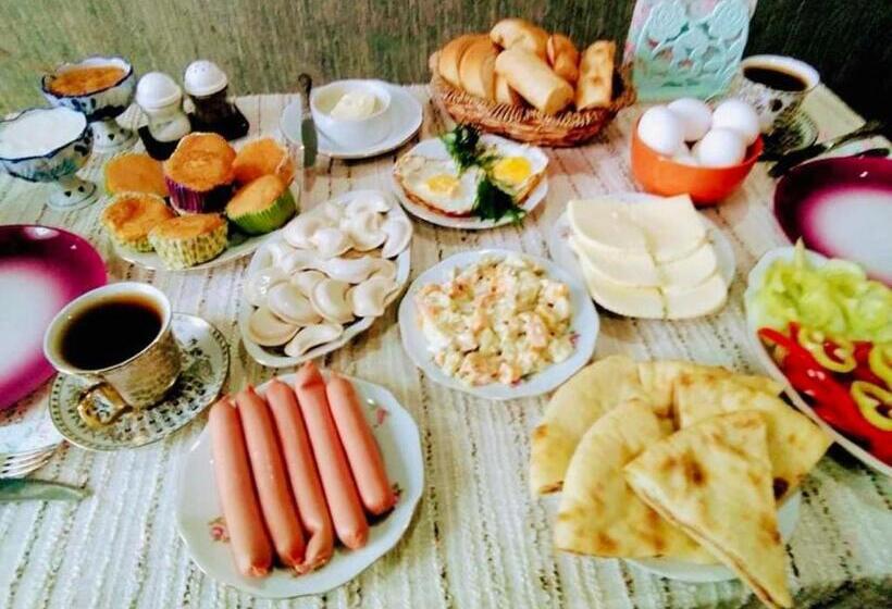 پانسیون Sisi Guest House