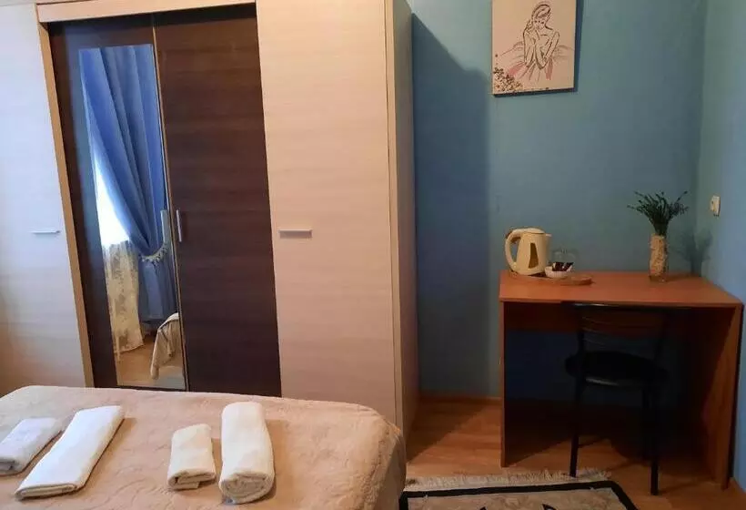 پانسیون Sisi Guest House