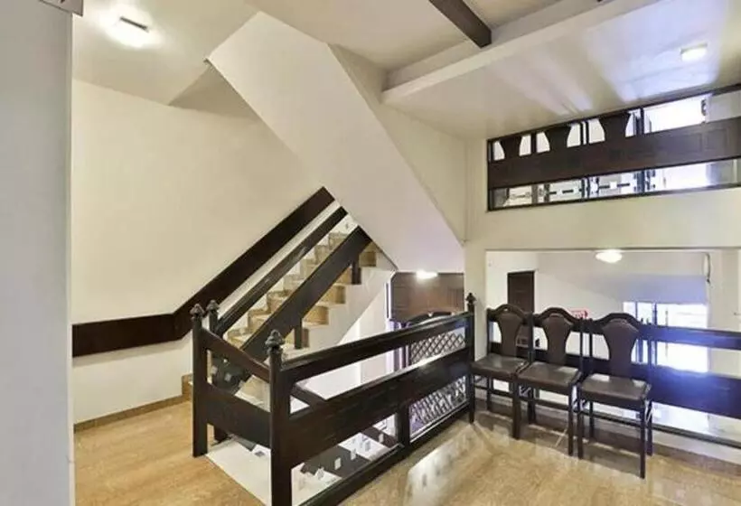 Fabhotel Prime Raajpath