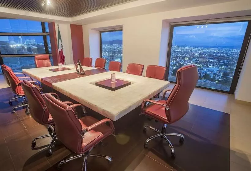 Отель Hilton Queretaro