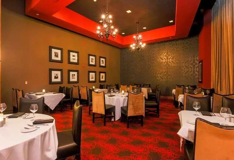 هتل Hilton Branson Convention Center