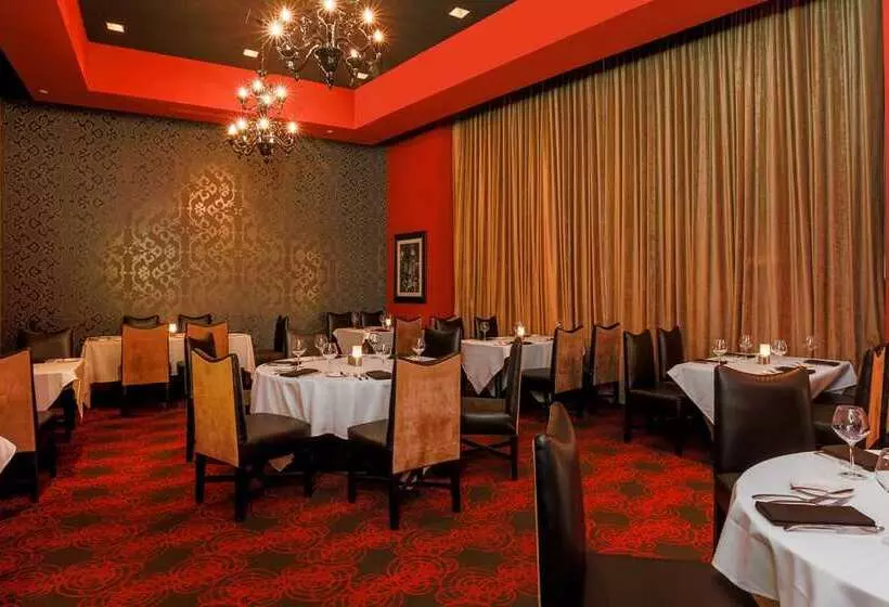 هتل Hilton Branson Convention Center