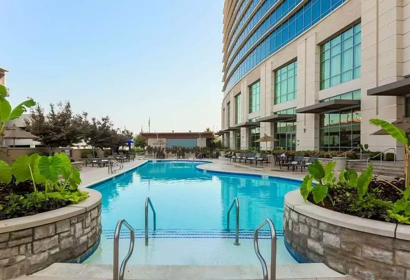 هتل Hilton Branson Convention Center