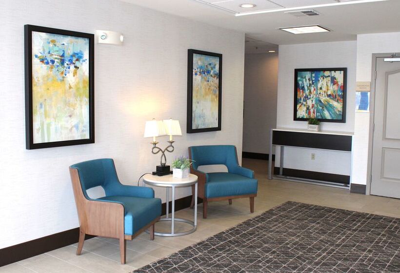 هتل Hilton Garden Inn Colorado Springs Airport