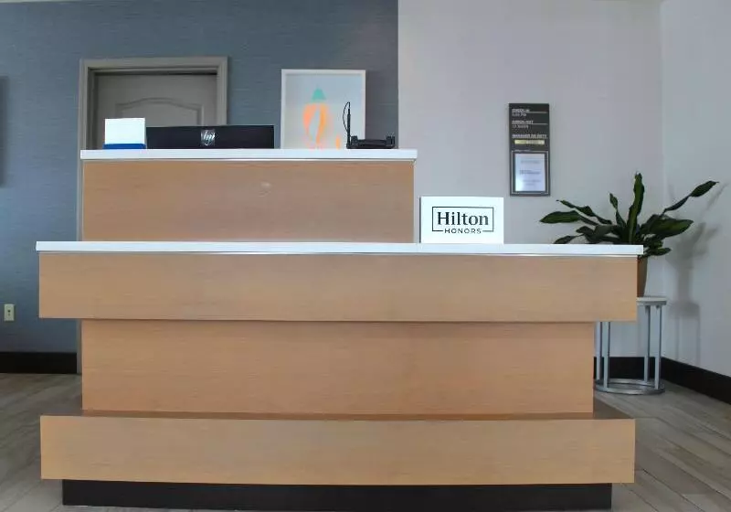 Отель Hilton Garden Inn Colorado Springs Airport