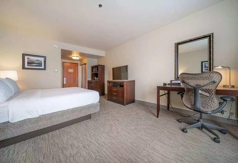 هتل Hilton Garden Inn Kalispell