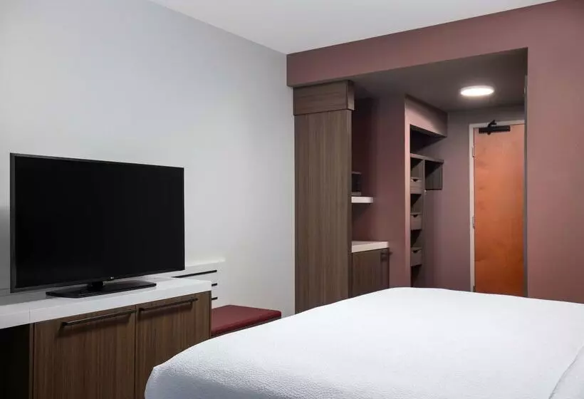 هتل Hilton Garden Inn Kalispell