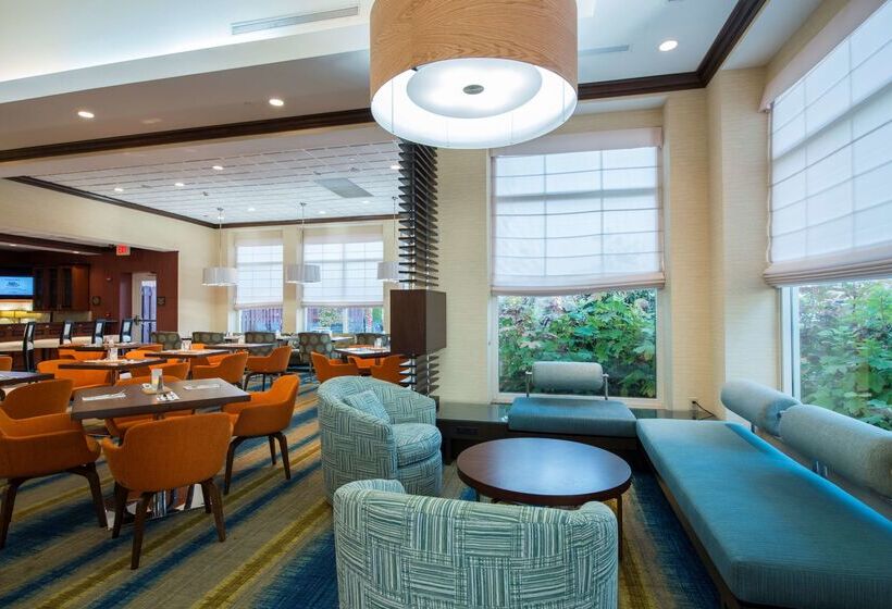 בית מלון כפרי Hilton Garden Inn Tupelo