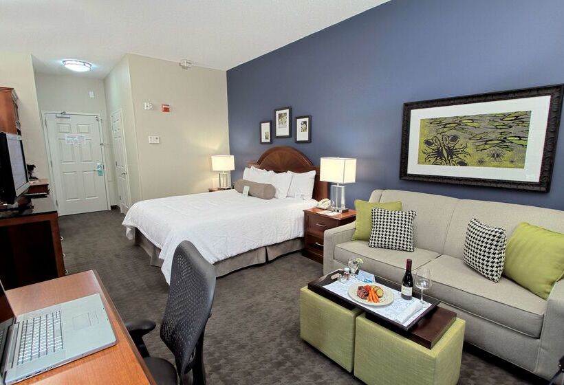 ホテル Hilton Garden Inn Westbury