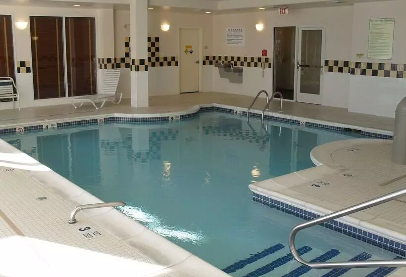 酒店 Hilton Garden Inn Westbury