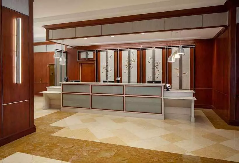 호텔 Hilton St. Petersburg Carillon Park