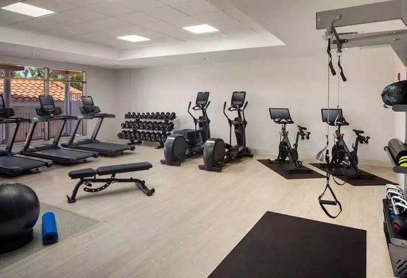 호텔 Hilton St. Petersburg Carillon Park