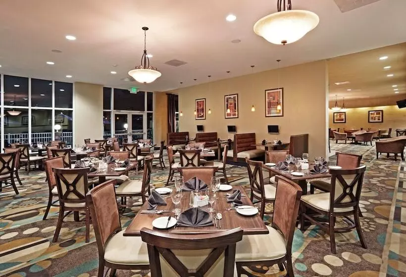 Holiday Inn Hotel & Suites Beaufort At Highway 21, An Ihg