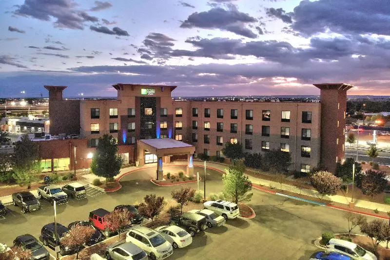 Szálloda Holiday Inn Express & Suites Albuquerque Historic Old Town, An Ihg