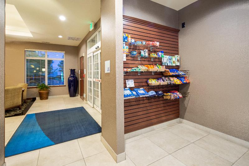 Holiday Inn Express Hotel & Suites Astoria, An Ihg