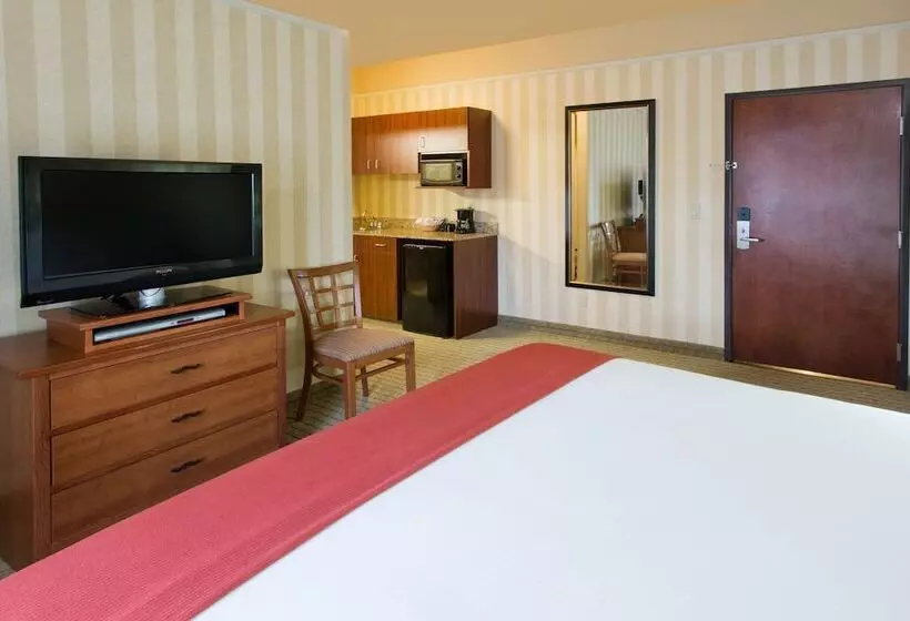 Holiday Inn Express Hotel & Suites Astoria, An Ihg